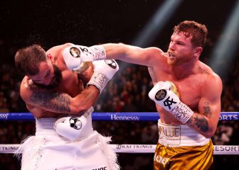 Canelo KOs Plant in 11th round, becomes undisputed champion