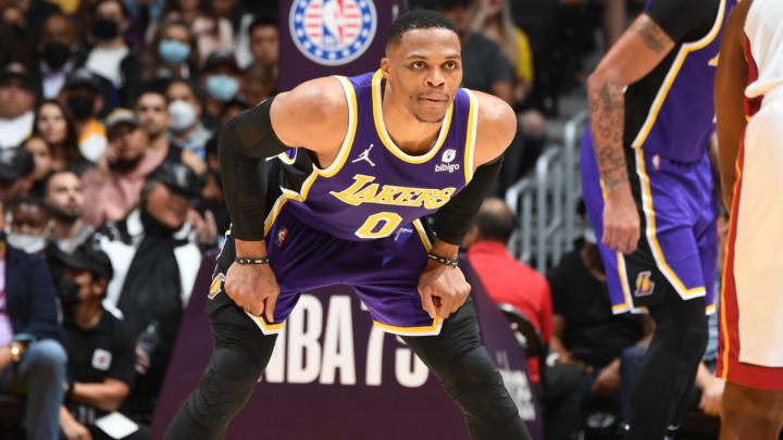 Westbrook's triple-double helps Lakers extinguish Heat in OT, Durant follows in Jordan's footsteps