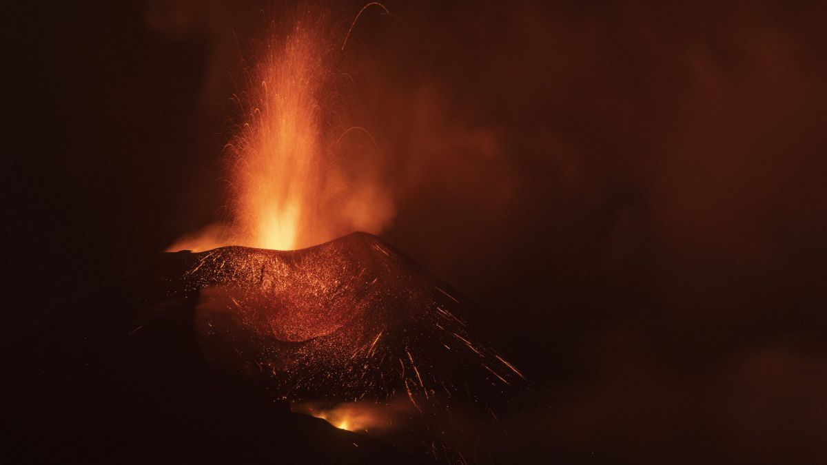 بركان لا بالما ، تحديثات حية اليوم: ثوران ، تحذير من تسونامي وآخر الأخبار |  جزر الكناري