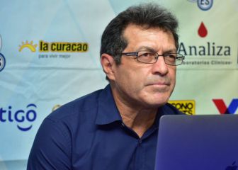 Hugo Pérez could leave El Salvador to coach an MLS club