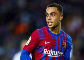 Alves praises Dest amid transfer rumors