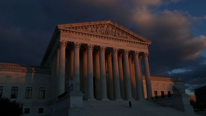 Can the Supreme Court overturn Roe v Wade? When and who will decide?