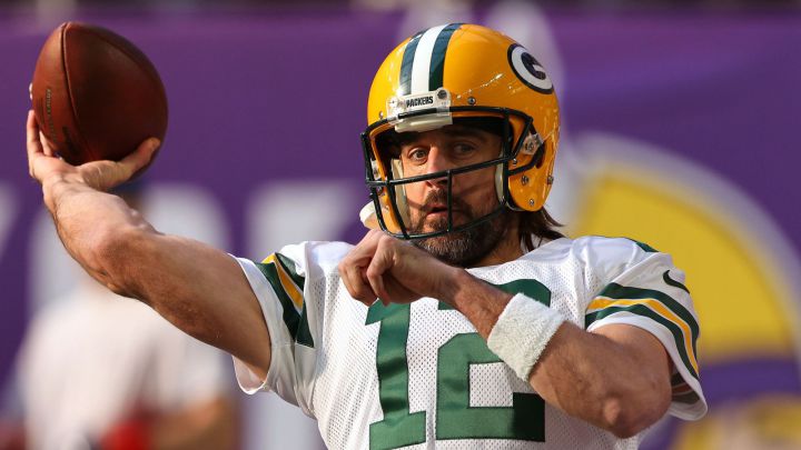 Green Bay Packers' star QB Aaron Rodgers is likely to opt out of an operation on his problematic toe, instead preferring rest and recooperation.