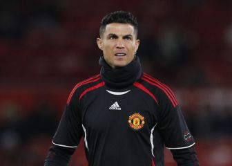 Juve offices searched as spotlight falls on Ronaldo sale to United