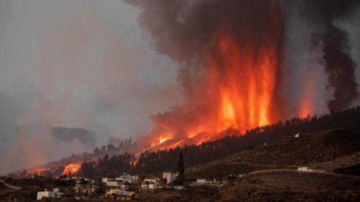 Vulcão La Palma, atualizações ao vivo hoje: erupção, alerta de tsunami e últimas notícias | Ilhas Canárias