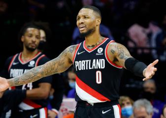 Trail Blazers' Lillard laughs off trade talk