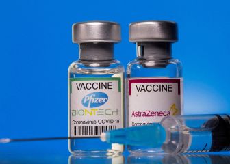 How can you request the covid-19 vaccination certificate in the US?