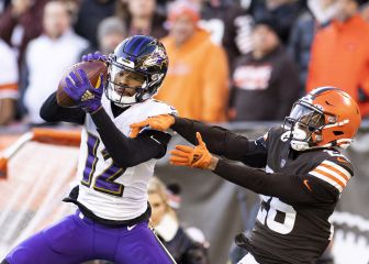 Lamar Jackson is questionable to play vs Packers