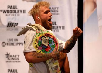 What is Jake Paul's boxing record?