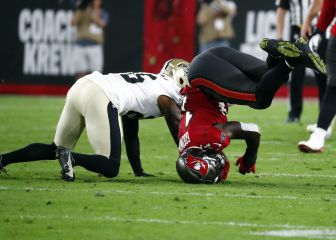 Bucs lose Godwin to ACL