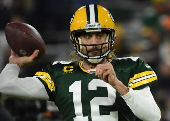 Rodgers beats Favre record in Green Bay win over Cleveland