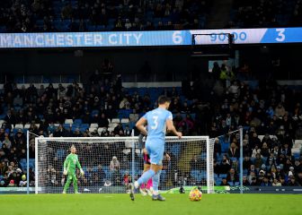 City beat Leicester in 9-goal thriller