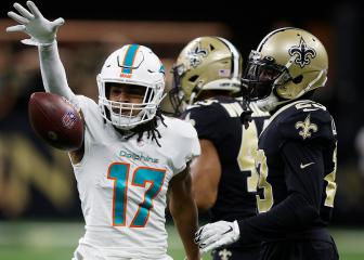 Dolphins' Waddle nears record