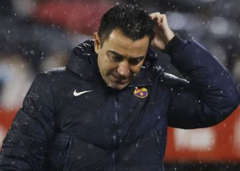 Xavi down to 10 players with more positive cases