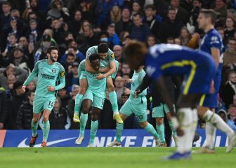 Chelsea lose ground on City after being held by Brighton