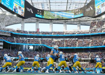 How do NFL teams make the playoffs?