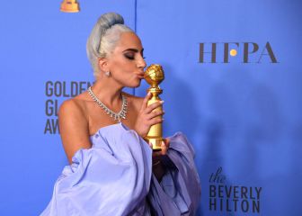 How much money do the Golden Globe winners get in each category?