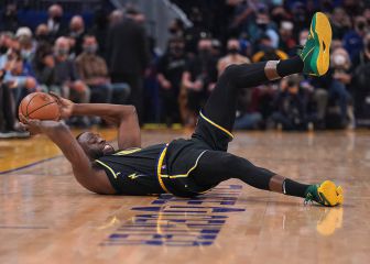 Sports books hit hard on Green bets in Warriors-Cavs game