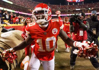 What’s worse: the pom-pom dance or the $12K fine to Tyreek?