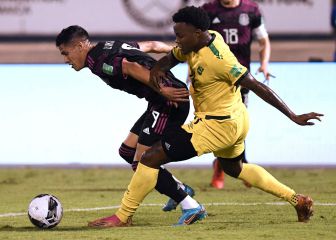 El Tri top ten man Jamaica with two late goals