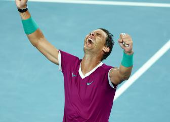 Nadal comes back to win historic 21st Grand Slam
