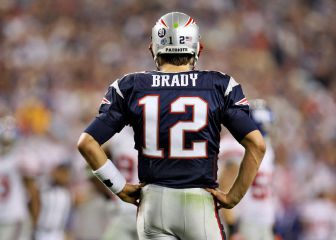 Brady retires amid outpouring of praise from sporting world