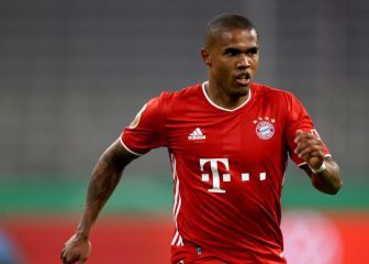 Douglas Costa arrives in Los Angeles to sign for the Galaxy