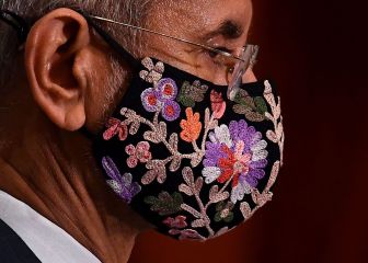 Are bronchitis, pneumonia, or shingles contagious?
