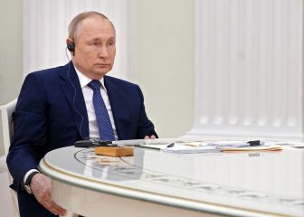 Biden warns Putin in last-ditch phonecall