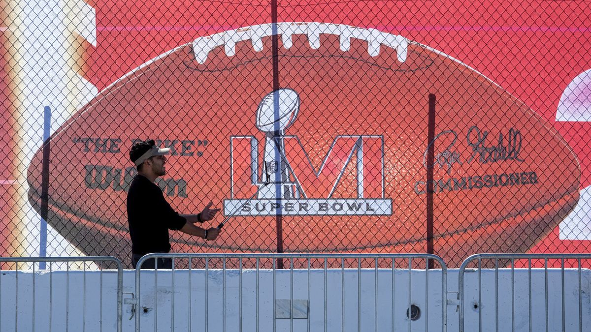 How long is halftime during the Super Bowl? How long is halftime during the Super Bowl?
