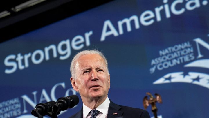 What are Biden's economic proposals according to the unemployment report?