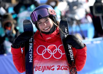 Eileen Gu's second gold extends China's medals record