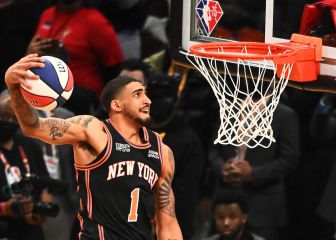 Toppin's dunks dazzle and Towns is the titan of triples