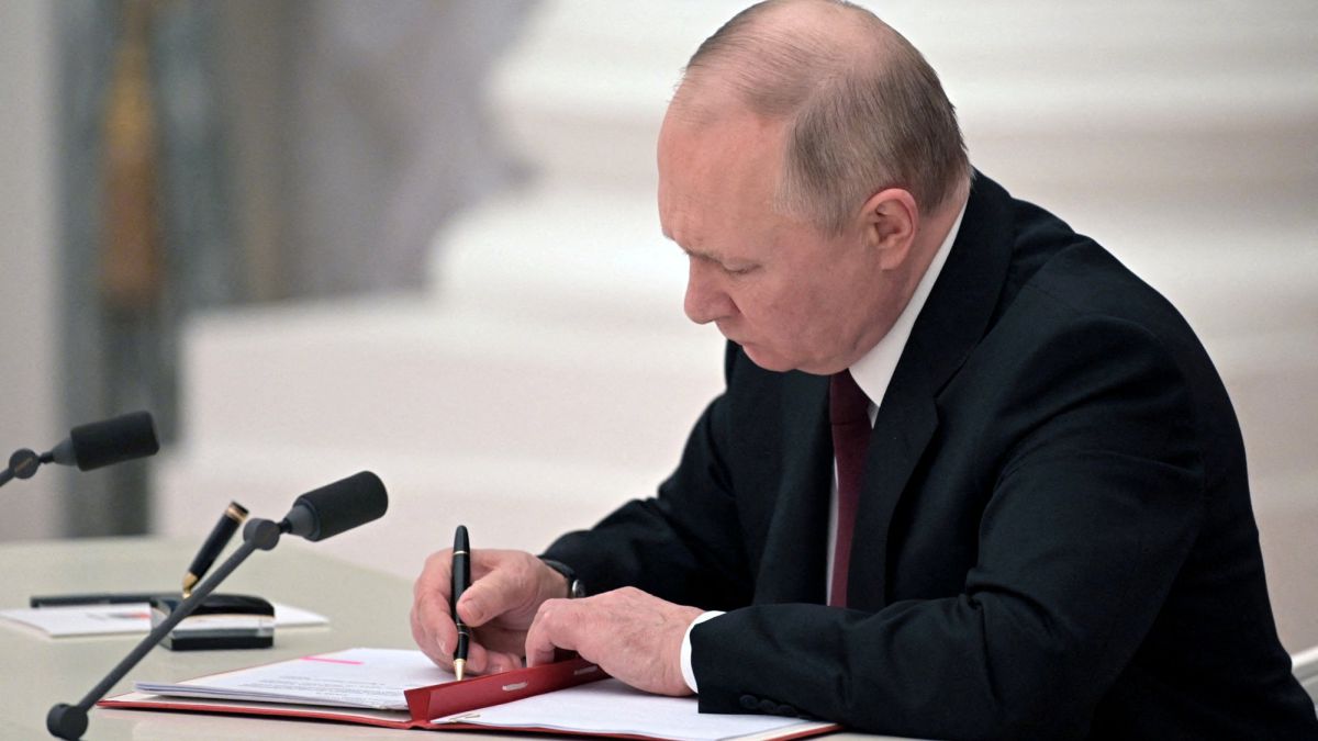 What sanctions will be imposed on Russia if they invade Ukraine? - Vimarsana News