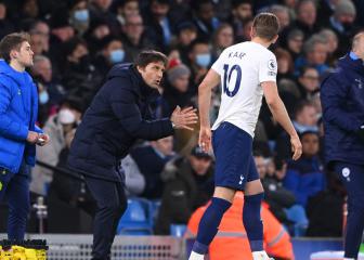 Spurs boss Conte says Harry Kane must win trophies