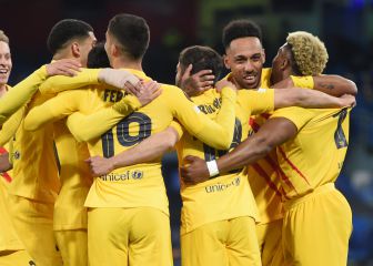 Barça burn past Napoli to book Europa League last-16 spot