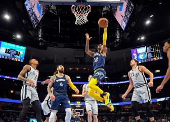 Legendary Spurs coach Popovich hails 52 point Morant as 'special kid'