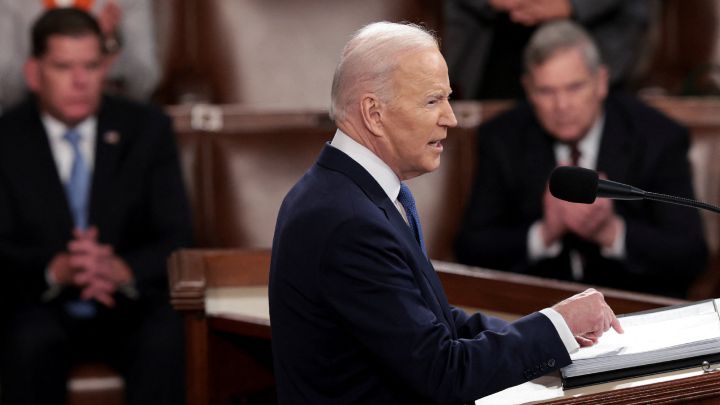 Did Biden say Iranian people instead of Ukrainian in State of the Union address?