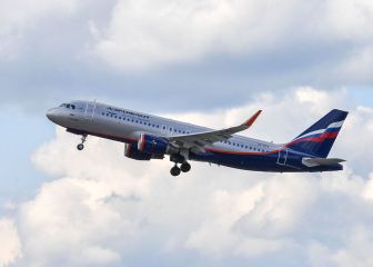 US ramps up pressure on Putin by closing airspace