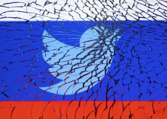 Russia moves to ban Twitter and Facebook