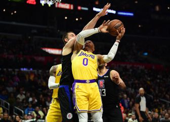 Russell Westbrook gets just a tad defensive at reporter’s question