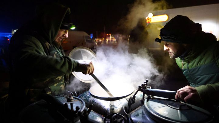 Russia - Ukraine war live updates: gas prices, humanitarian ...