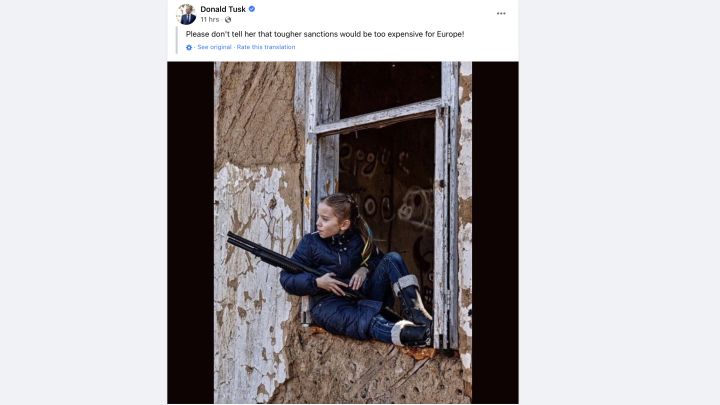 Photo of Ukrainian girl with a lollipop and a rifle goes viral