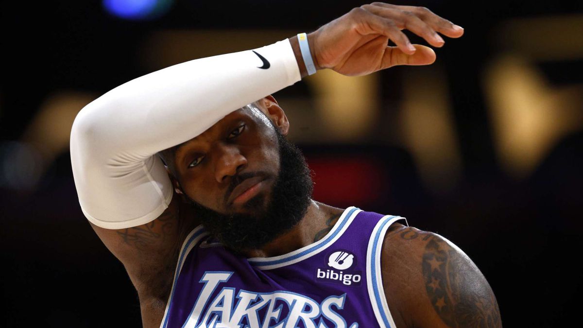 Will LeBron James play against the Phoenix Suns? - Vimarsana News