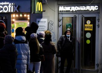 Fast food giants close their doors in Russia