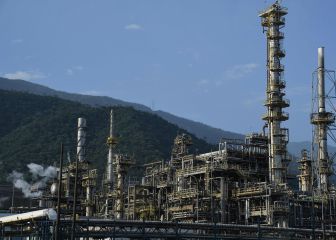 US plans to increase oil production as climate scientists wave red flag