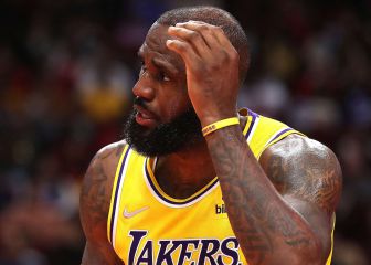 Brady returns 'a small piece' of LeBron