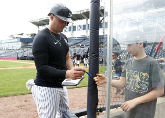 Yankees deal Luke Voit to Padres