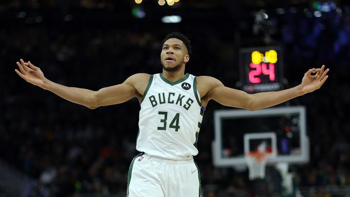 Bucks play down Giannis knee issue - AS.com