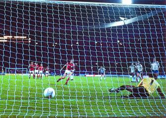 Dinamarca tomó Wembley... y Yugoslavia, en el último suspiro